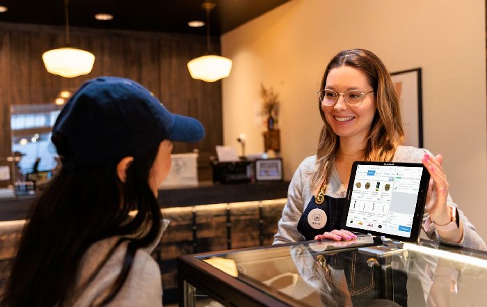 Article Image for How AI Is Personalizing the Customer Experience in Retail